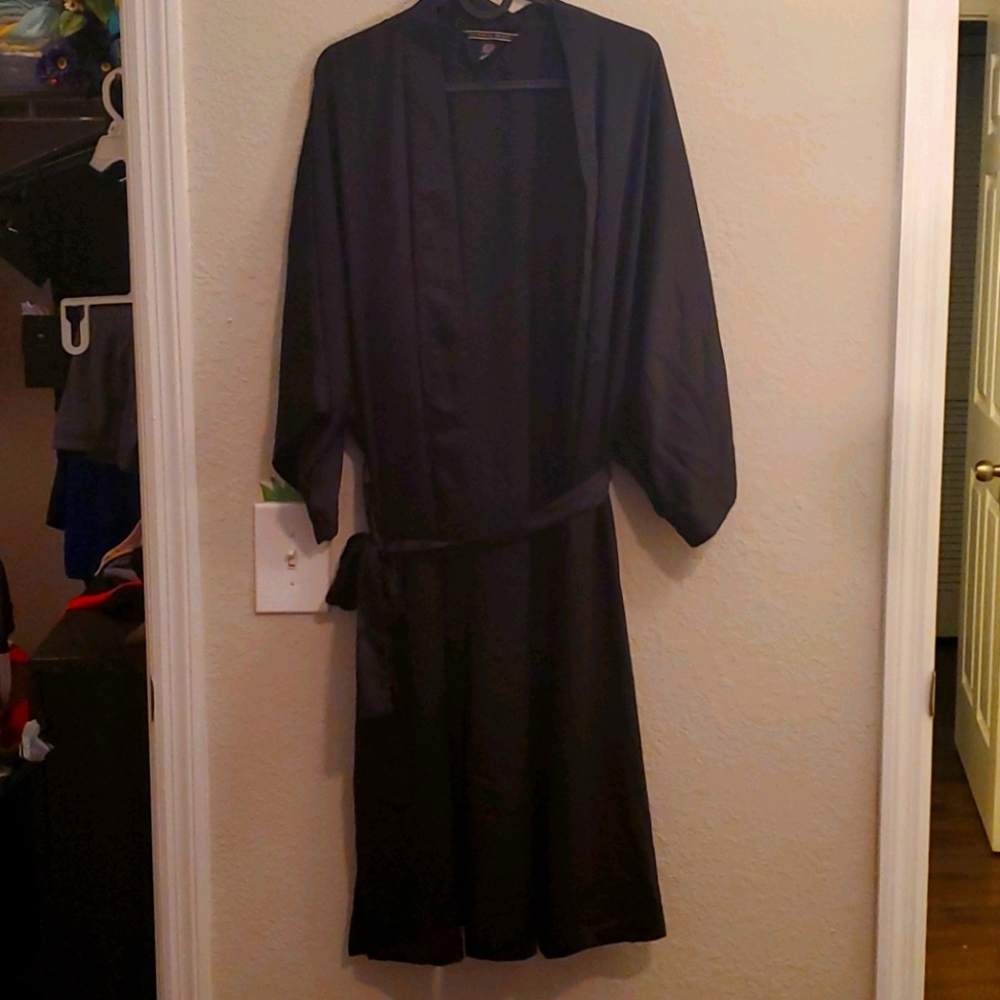 Victoria's Secret black satin robe size M/L